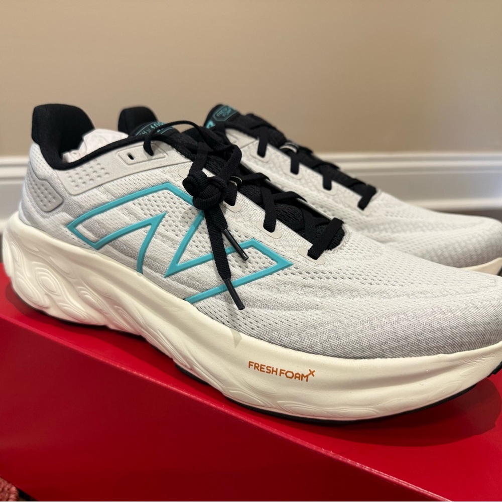 New Balance Fresh Foam X 1080 v13 in Grey Green